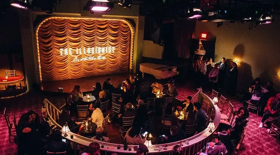 LOCATION IN SAN FRANCISCO: THE PALACE THEATRE